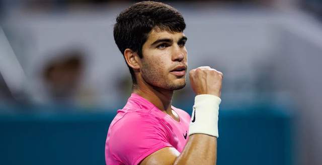 里与韦德 里与韦德