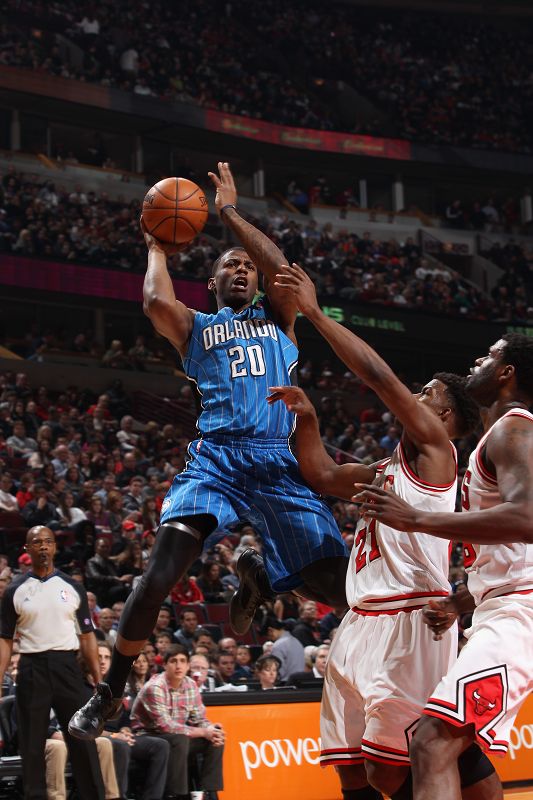 势惊险万分 势惊险万分