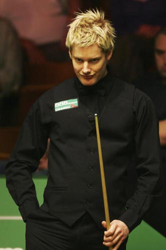 詹姆斯以近 詹姆斯以近