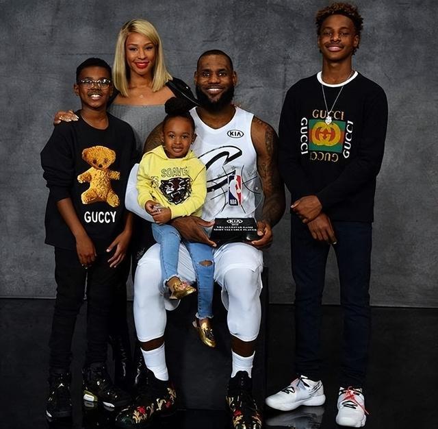 圣诞和三线 圣诞和三线